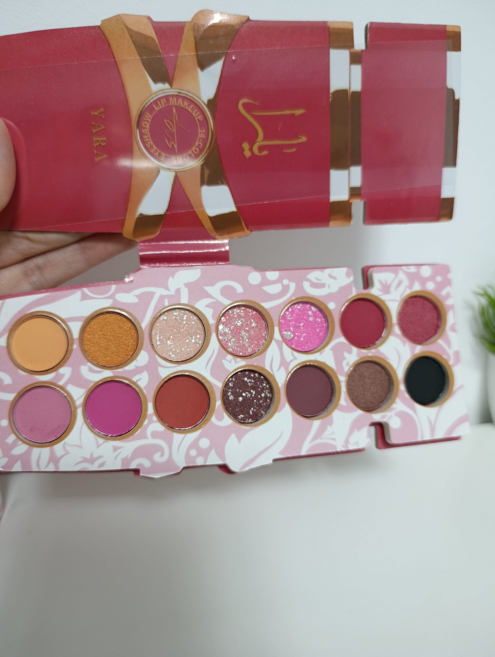 🌸 Set de Maquillaje & Perfume YARA/CANDY – Edición Especial 💖✨ - Imagen 5